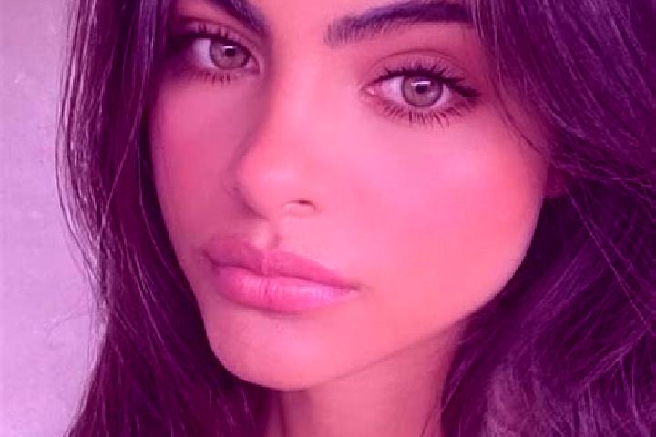 Avery, 32, a chestnut hazel-eyed indian companion based in Apan. Offering GFE, Party Girl, Duos. Available for incall and outcall, day and evening dates.