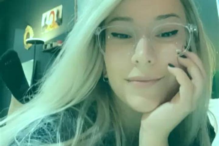 Avery, 32, a platinum blonde amber-eyed middle eastern companion based in Kruibeke. Offering Deep French Kissing, CIM, 69. Available for incall and outcall, ...