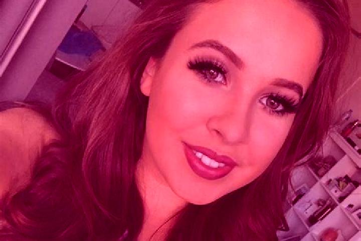 Avery, 32, a red grey-eyed indian companion based in Santa Maria Nuova. Offering Party Girl, A-Level, Striptease, Duos, CIM. Available for incall and outcall...