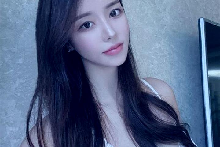 Avery, 32 — Escort in Daihui, China