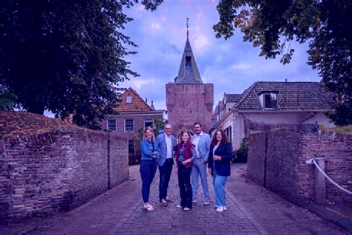 Avery, 32 — Escort in De Steeg, Netherlands