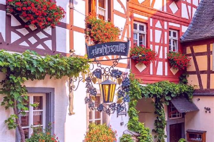 Avery, 32 — Escort in Schulldorf, Germany