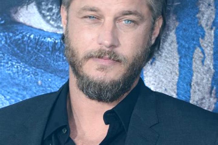 Avery, 33, a auburn blue-eyed caucasian companion based in Luis Eduardo Magalhaes. Offering BDSM, GFE, Deep French Kissing, OWO. Available for incall and out...