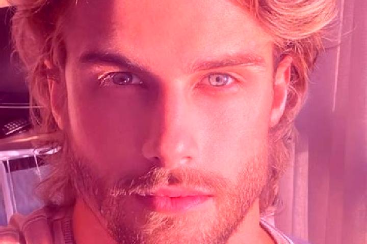 Avery, 33, a dark blonde blue-eyed mediterranean companion based in Loenhout. Offering Girlfriend Experience, Domination. Available for incall and outcall, d...