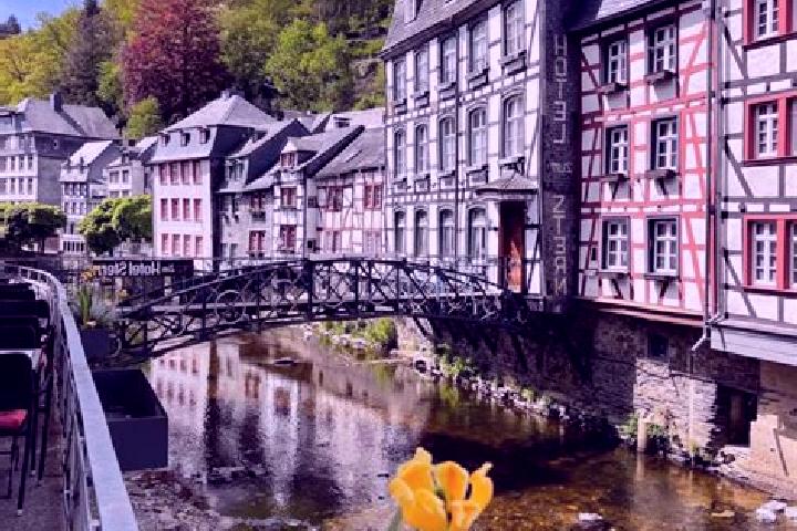 Avery, 33 — Escort in Bodenbach, Germany