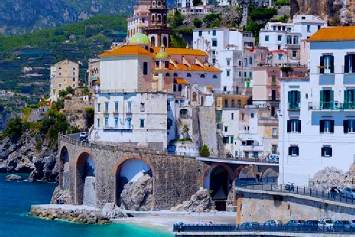 Avery, 33 — Escort in Cermenate, Italy