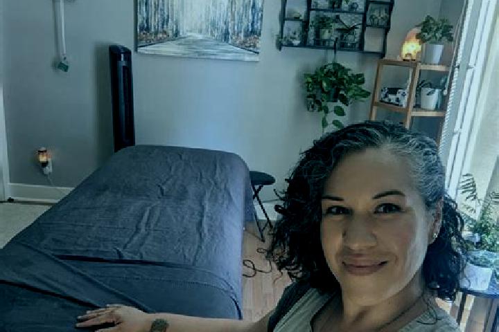 Avery, 34, a black grey-eyed mixed companion based in Santa Teresa. Offering Fetish, Erotic Massage, Dinner Date, Deep French Kissing, Roleplay. Available fo...