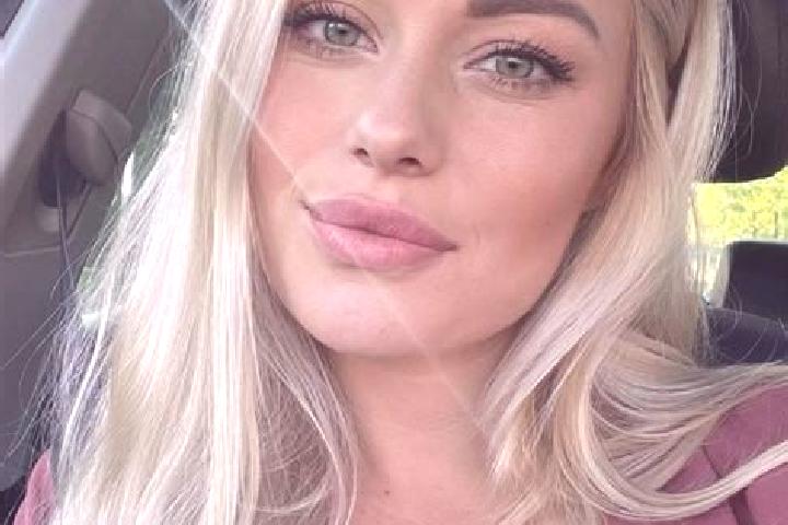 Avery, 34, a blonde hazel-eyed european companion based in Abbadia San Salvatore. Offering OWO, Massage, Prostate Massage. Available for incall and outcall, ...