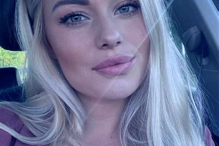 Avery, 34, a blonde hazel-eyed mediterranean companion based in North Anston. Offering OWO, Striptease, Tantra. Available for incall and outcall, overnight b...