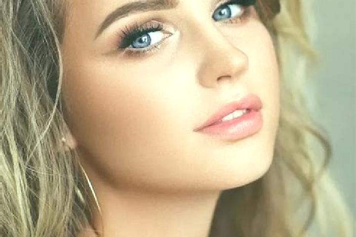 Avery, 34, a dark blonde blue-eyed middle eastern companion based in Silvani. Offering Tantra, CIM, Couples. Available for incall and outcall, overnight book...