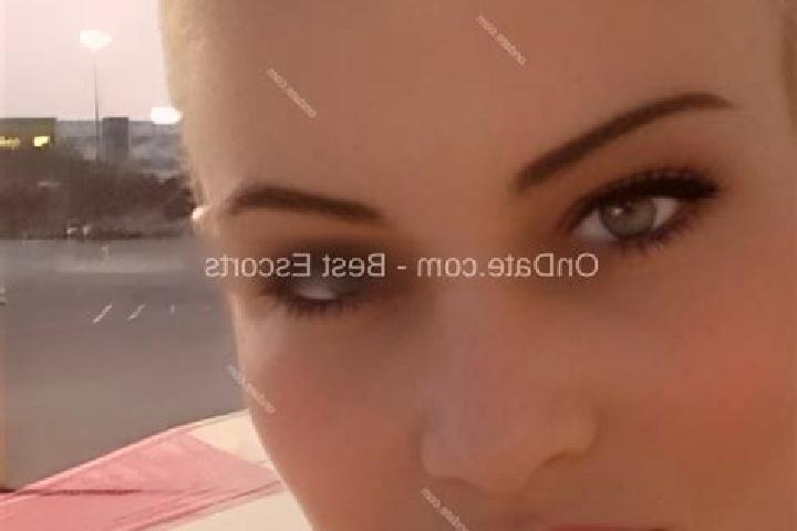 Avery, 34 — Escort in Kharovsk, Russia