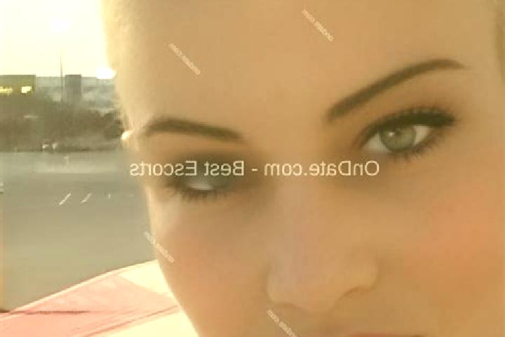 Avery, 34 — Escort in Kholtoson, Russia