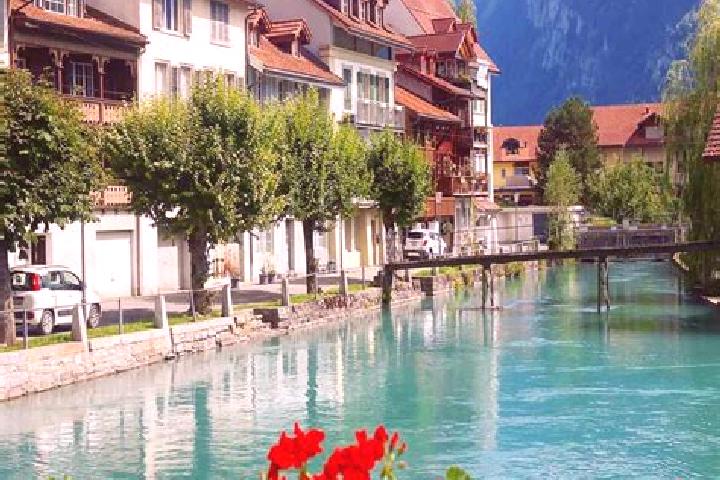 Avery, 34 — Escort in Meilen / Halten, Switzerland