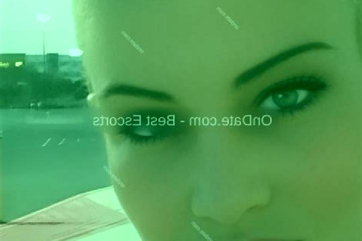 Avery, 34 — Escort in Poputnaya, Russia
