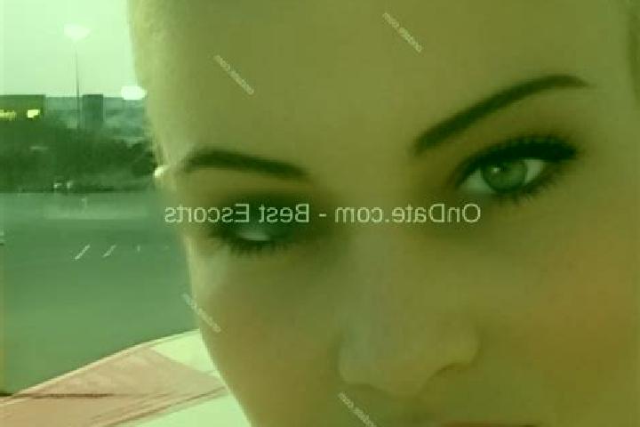 Avery, 34 — Escort in Radotin, Czech Republic