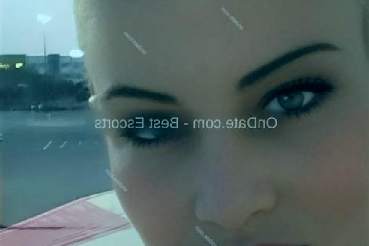 Avery, 34 — Escort in Sanbotin, Romania