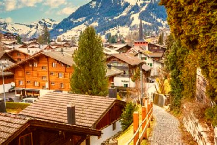 Avery, 35 — Escort in Gstaad, Switzerland