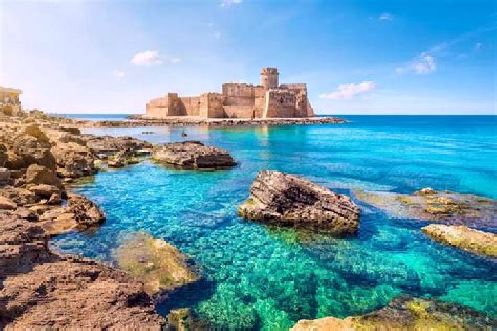 Avery, 35 — Escort in Isola di Capo Rizzuto, Italy
