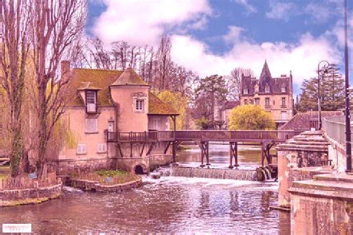 Avery, 35 — Escort in Moret-sur-Loing, France