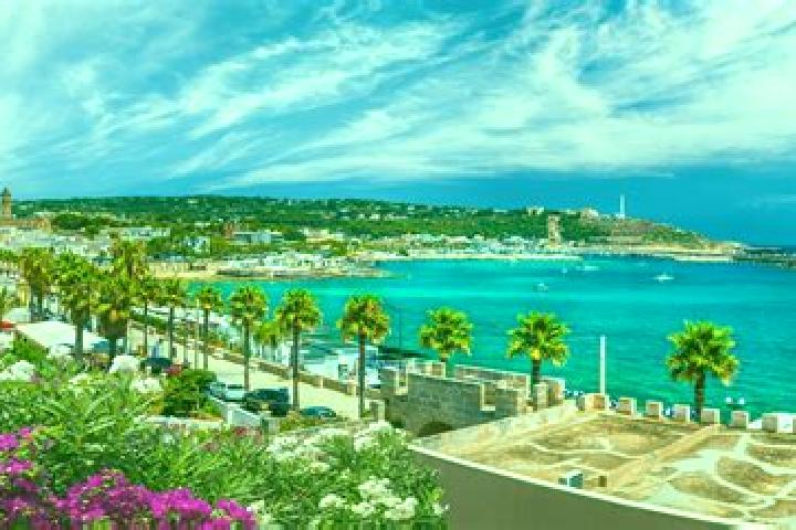 Avery, 35 — Escort in Santa Maria di Leuca, Italy