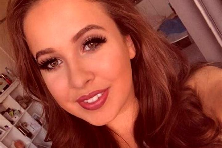 Avery, 36, a red dark-eyed mixed companion based in Prilepy. Offering Domination, Striptease, 69. Available for incall and outcall, overnight bookings availa...