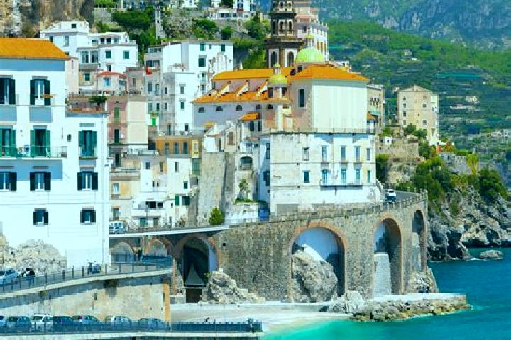 Avery, 36 — Escort in Bedonia, Italy