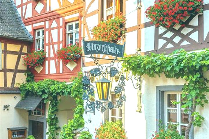 Avery, 36 — Escort in Kleinlangenfeld, Germany