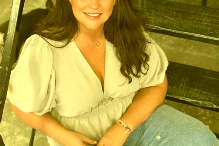Avery, 36 — Escort in Zoelen, Netherlands