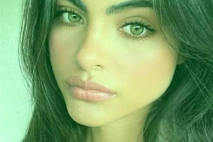 Avery, 37, a brunette dark-eyed middle eastern companion based in Olyka. Offering A-Level, CIM, Fetish. Available for incall and outcall, day and evening dates.