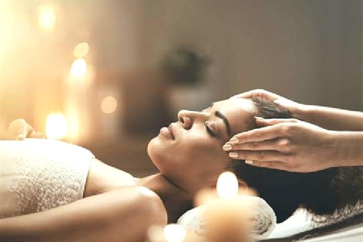 Avery, 38, a auburn blue-eyed indian companion based in Harekala. Offering A-Level, Overnight, Massage. Available for incall and outcall, day and evening dates.