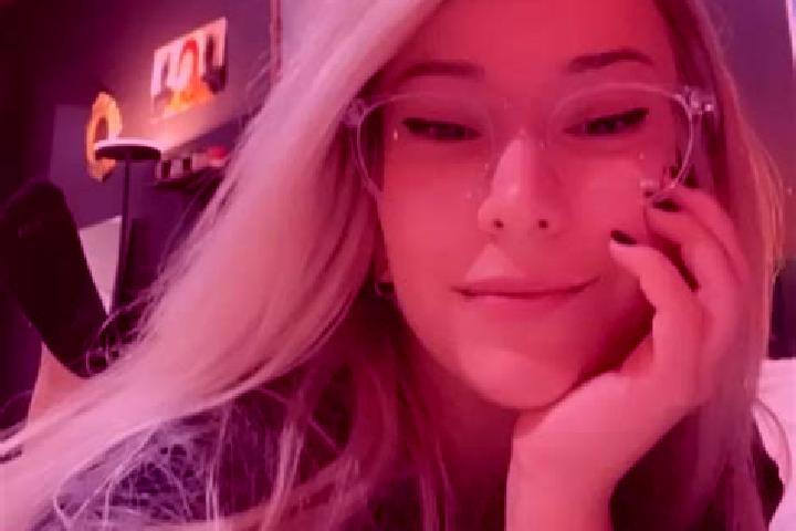 Avery, 38, a blonde amber-eyed indian companion based in Fort Hall. Offering CIM, GFE, Roleplay, Erotic Massage, Deep French Kissing. Available for incall an...