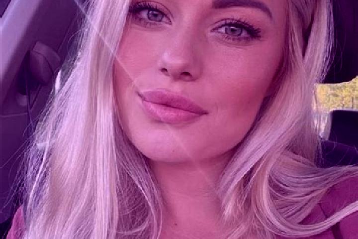 Avery, 38, a blonde hazel-eyed caucasian companion based in Piracaia. Offering BDSM, GFE, Tantra, Couples. Available for incall and outcall, overnight bookin...