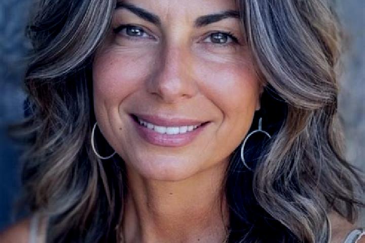 Avery, 38, a brunette grey-eyed latina companion based in Bloomington. Offering CIM, Striptease, Duos, Travel Companion. Available for incall and outcall, ov...