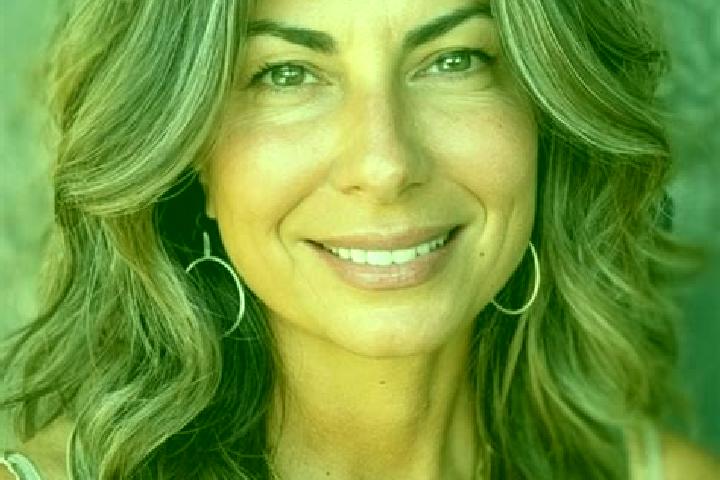 Avery, 38, a brunette grey-eyed latina companion based in San Martino Sinistrac. Offering Massage, Party Girl, Duos. Available for incall and outcall, overni...