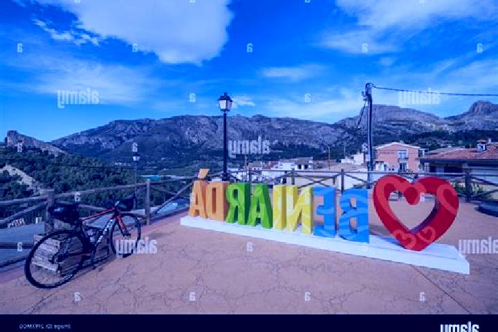 Avery, 38 — Escort in Beniarda, Spain