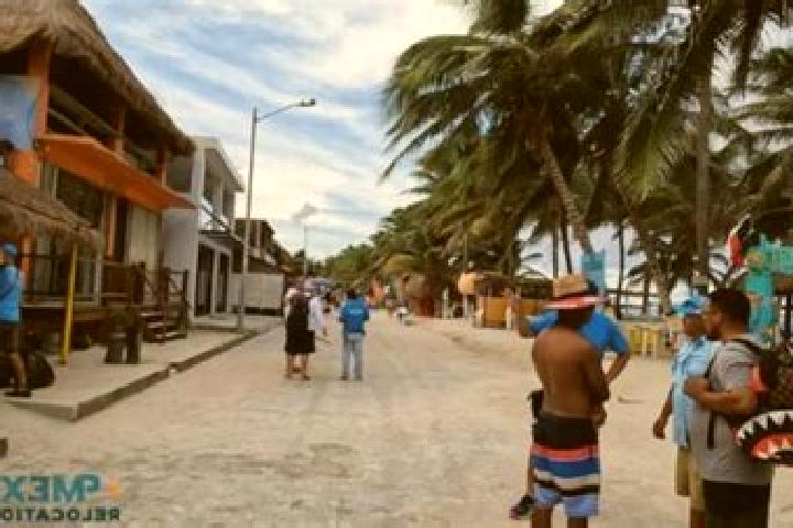 Avery, 38 — Escort in Mahahual, Mexico
