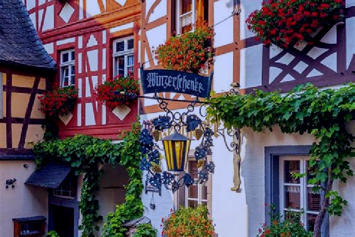 Avery, 38 — Escort in Postmunster, Germany