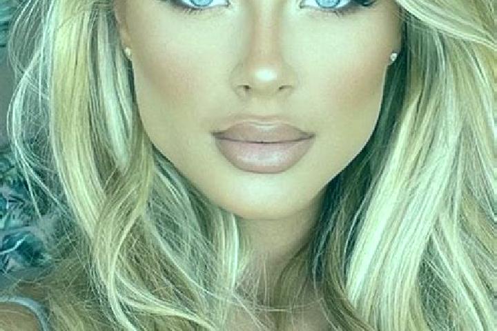 Avery, 39, a blonde hazel-eyed latina companion based in Hausisi. Offering A-Level, Duos, Domination. Available for incall and outcall, day and evening dates.