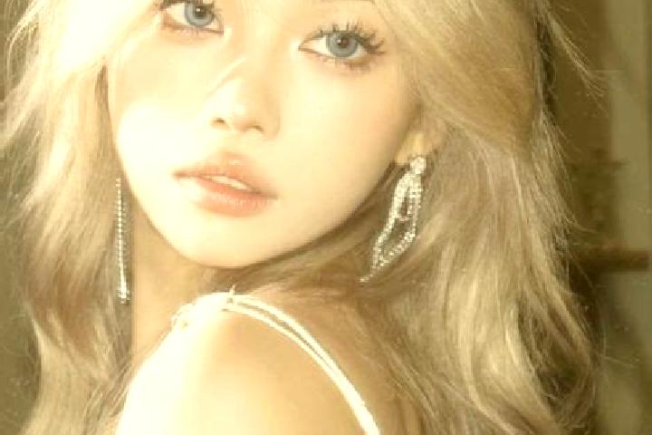 Avery, 39, a platinum blonde dark-eyed asian companion based in Santa Ana. Offering Party Girl, Roleplay, Duos, 69, BDSM. Available for incall and outcall, o...