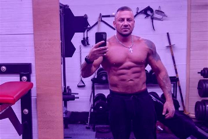 Avery, 39 — Escort in Cierne, Slovakia