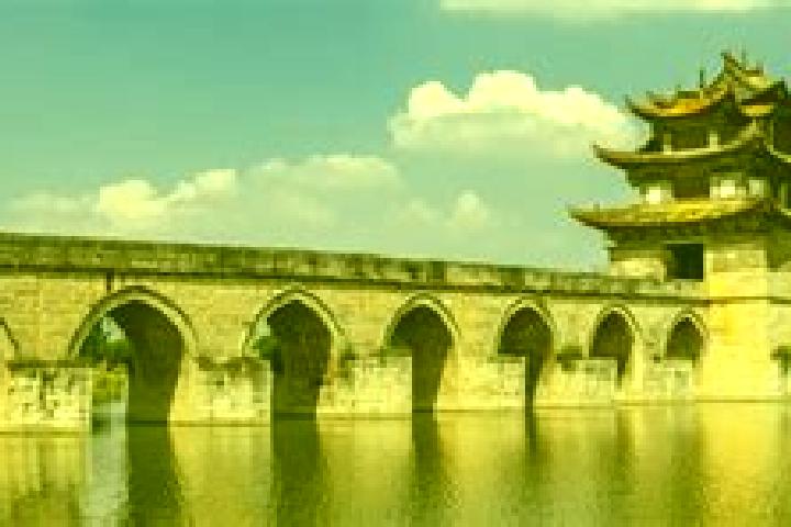 Avery, 39 — Escort in Jianshui, China