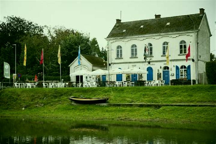 Avery, 39 — Escort in Machelen-aan-de-Leie, Belgium