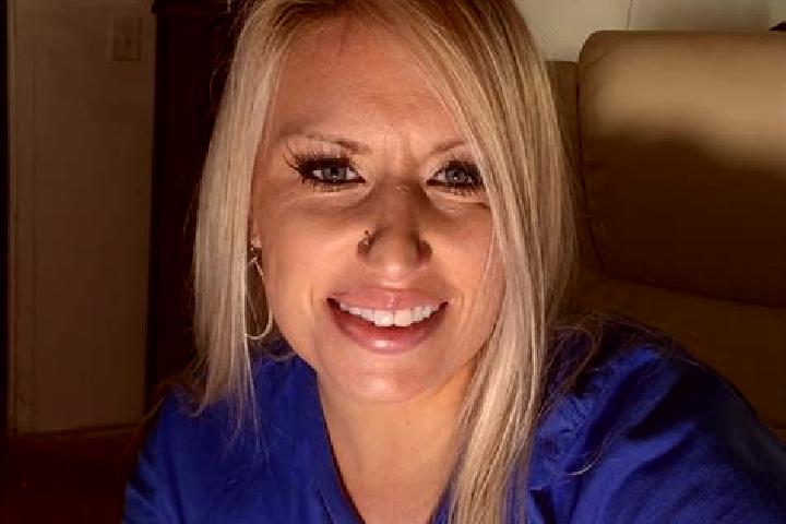 Avery, 39 — Escort in Vinton, United States