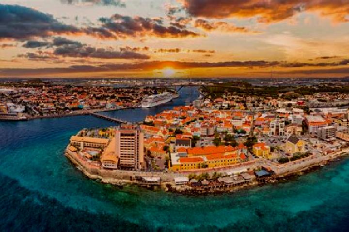 Browse escort listings across 1 pages of cities in Curacao. Local companions, services and rates. Page 1 of 1.