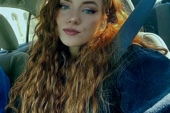 Chloe, 20, a auburn amber-eyed caucasian companion based in Azhoor. Offering 69, Couples, Party Girl, GFE, Deep French Kissing. Available for incall and outc...