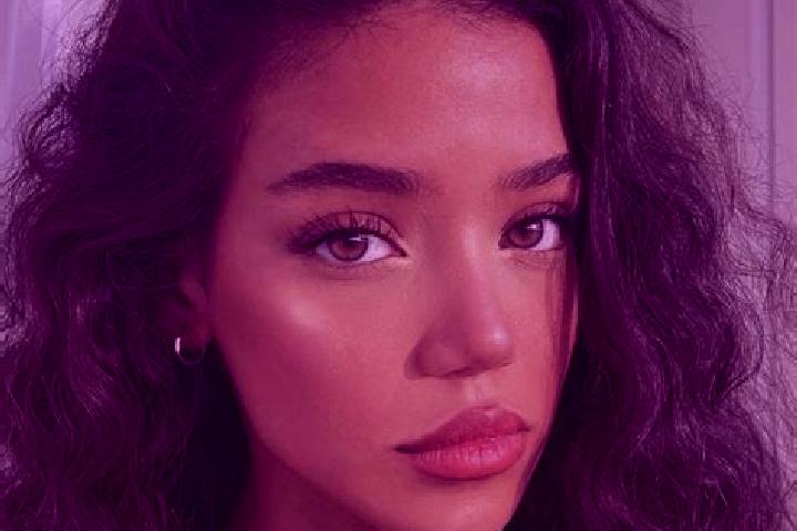 Chloe, 20, a black brown-eyed caribbean companion based in Tsakkar. Offering Travel Companion, Tantra, Deep French Kissing, Dinner Date. Available for incall...
