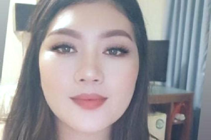 Chloe, 20, a black grey-eyed asian companion based in Jeding. Offering Striptease, Fetish, Tantra, GFE. Available for incall and outcall, day and evening dates.