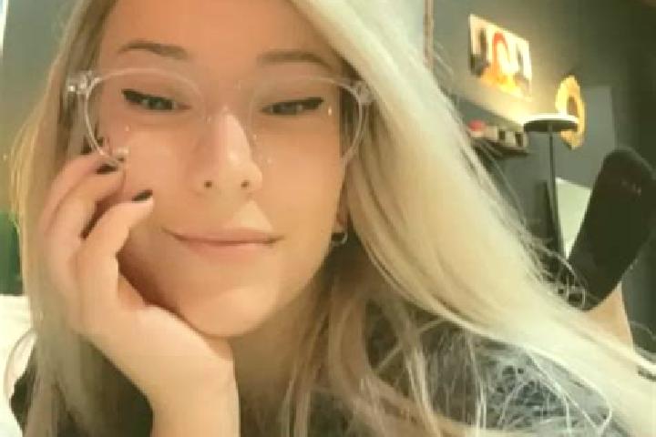 Chloe, 20, a blonde dark-eyed asian companion based in San Mateo Capultitlan. Offering Fetish, Duos, OWO, Striptease. Available for incall and outcall, overn...