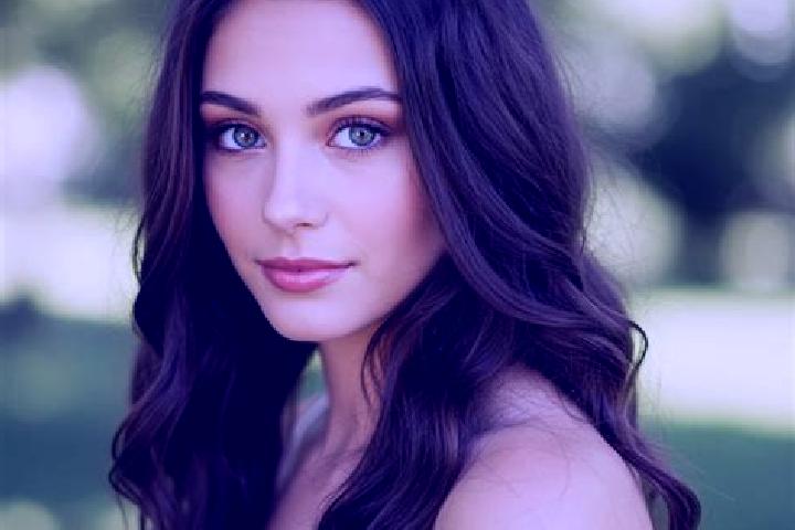 Chloe, 20, a brunette hazel-eyed caucasian companion based in Makarfi. Offering Travel Companion, Tantra, Erotic Massage, Deep French Kissing. Available for ...