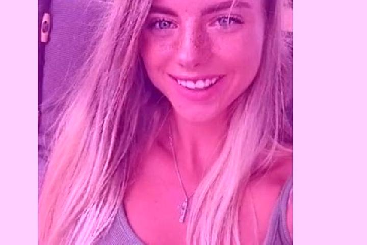 Chloe, 20 — Escort in Broby, Sweden